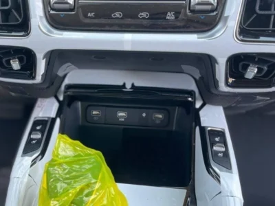 2023 Kia Sorento 3.5 Litres 6 Cylinders Petrol Engine Black SUV Automatic GCC