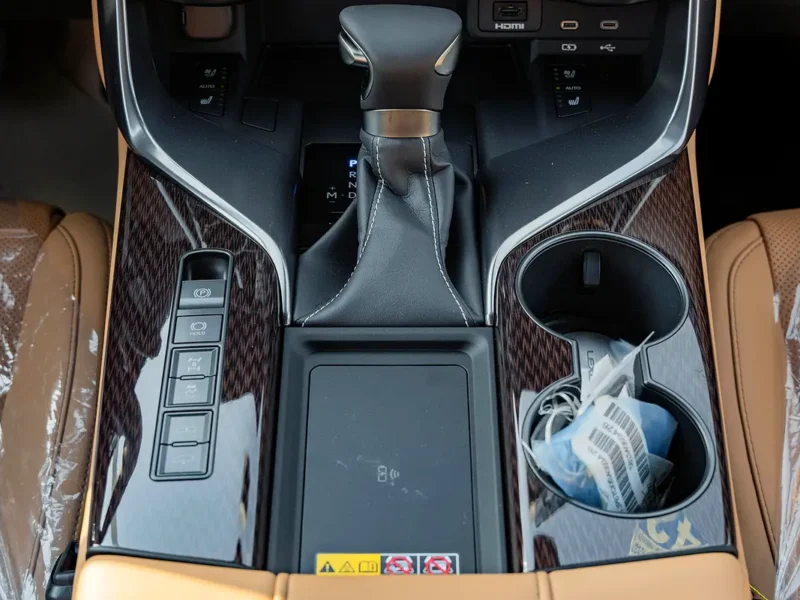 2026 Lexus LX600 Signature 3.5 Litres 6 Cylinders Petrol Engine Black Tan SUV GCC Specs