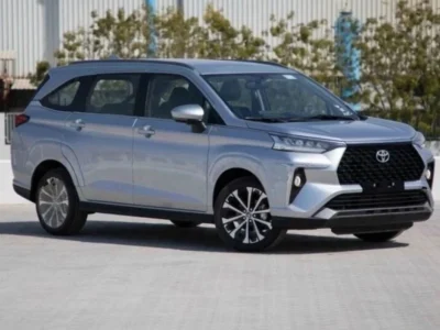 2023 Toyota Veloz 1.5 Litres 4 Cylinders Petrol Engine Silver Black Sub-Compact SUV