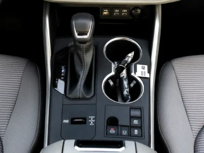 2026 Toyota Highlander LE 2.5 Litres 4-Cylinder Hybrid Engine White Grey SUV GCC Specs