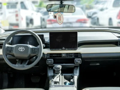 2026 Toyota RAV 4 LE 2.0 Litres 4-Cylinder Petrol Engine Grey Beige SUV GCC Specs