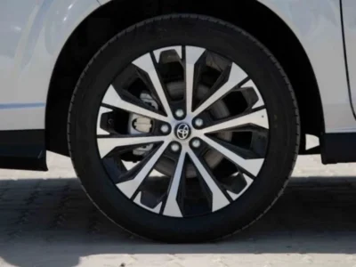 2023 Toyota Veloz 1.5 Litres 4 Cylinders Petrol Engine Silver Black Sub-Compact SUV