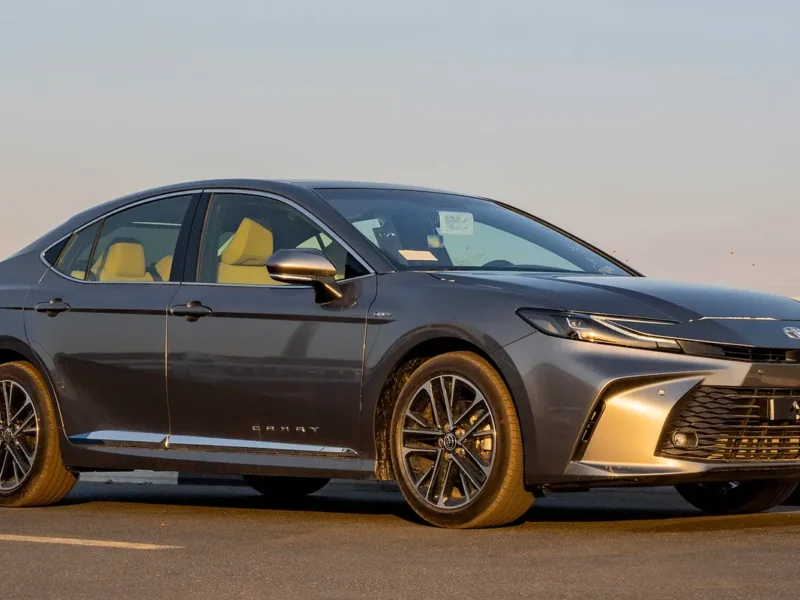 2025 Toyota Camry LE 2.5 Litres 4-Cylinder Hybrid Engine Grey Beige Sedan GCC Specs