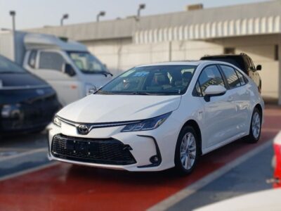 2024 Toyota Corolla 1.8 Liters 4 Cylinders Petrol Engine White Black Sedan Automatic