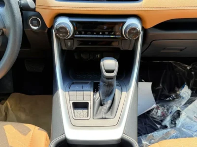 2025 Toyota RAV4 EXR 2.5-liter 4-cylinder Hybrid Engine White Beige SUV Automatic GCC Specs