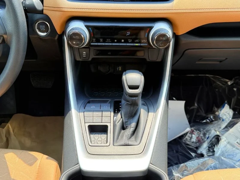 2025 Toyota RAV4 EXR 2.5-liter 4-cylinder Hybrid Engine White Beige SUV Automatic GCC Specs
