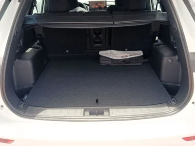 2026 Mitsubishi Outlander M-Line 2.5L 4-cylinder Petrol Engine White Grey SUV GCC Specs