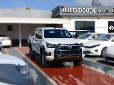 2025 Toyota Hilux Adventure 4.0-liter V6 Petrol Engine White Black Pickup Truck GCC Specs