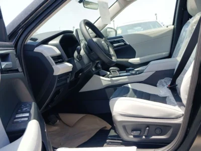 2026 Mitsubishi Outlander H-Line 2.5L 4-cylinder Petrol Engine Black White SUV GCC Specs