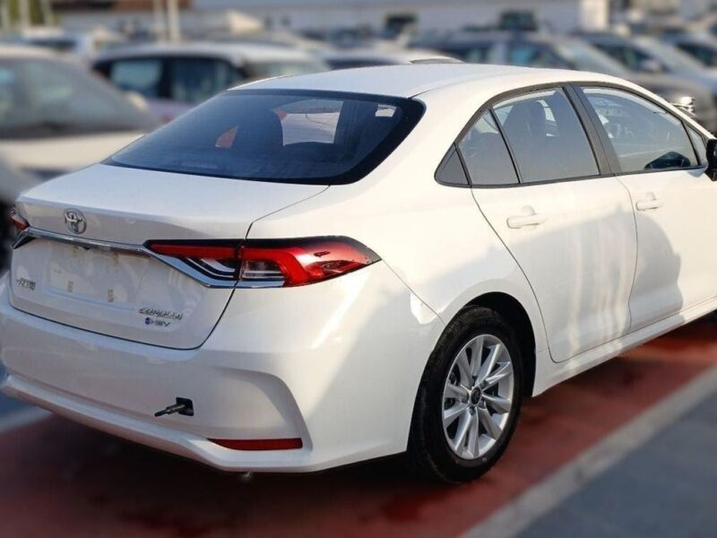 2024 Toyota Corolla 1.8 Liters 4 Cylinders Petrol Engine White Black Sedan Automatic