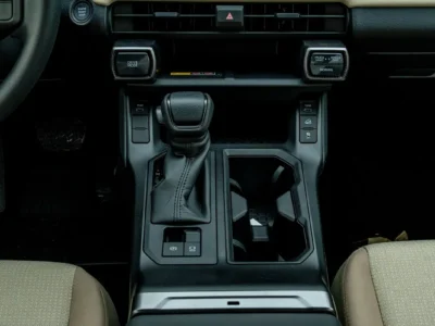 2026 Toyota RAV 4 XLE 4x4 2.0L 4 Cylinder Petrol Engine AT Blue Beige SUV