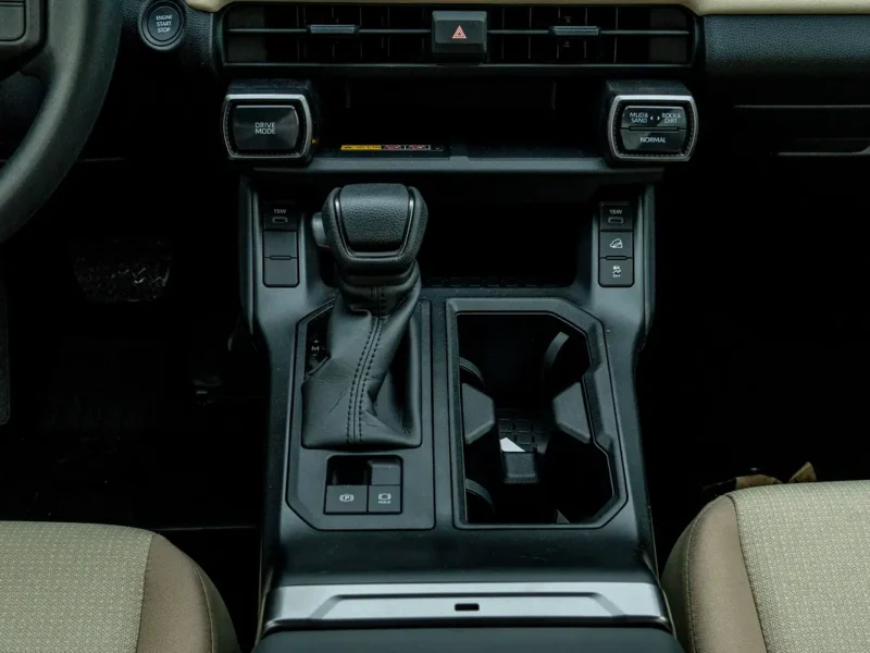 2026 Toyota RAV 4 XLE 4x4 2.0L 4 Cylinder Petrol Engine AT Blue Beige SUV