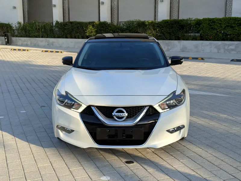 2016 Nissan Maxima SR 3.5-liter V6 Petrol Engine White Black Sedan GCC Specs