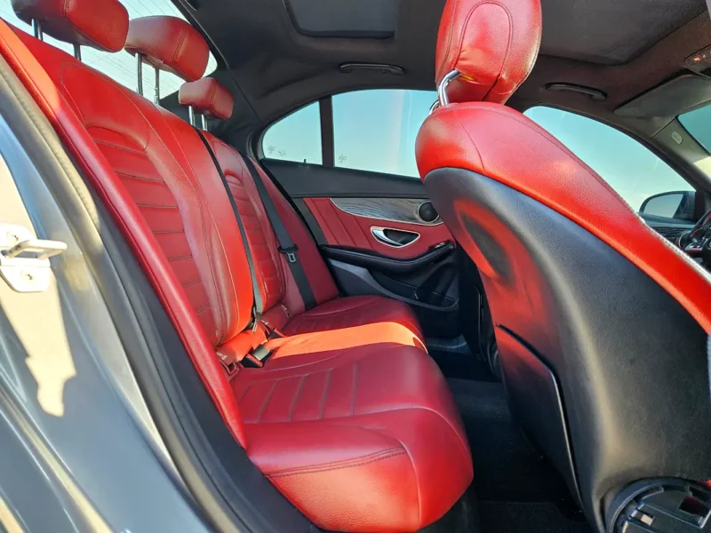 2015 Mercedes-Benz C200 2.0-liter Turbocharged 4-cylinder Petrol Engine Silver Red Sedan