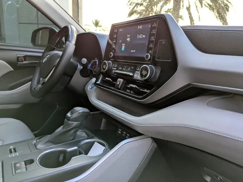 2022 Toyota Highlander GXR 4 Cylinder Hybrid Engine White Grey SUV Automatic GCC