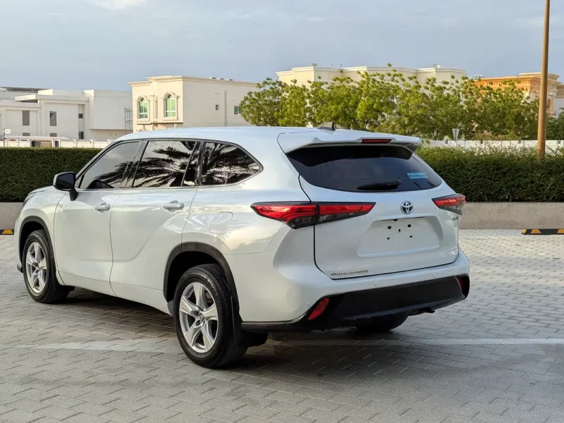 2022 Toyota Highlander GXR 4 Cylinder Hybrid Engine White Grey SUV Automatic GCC