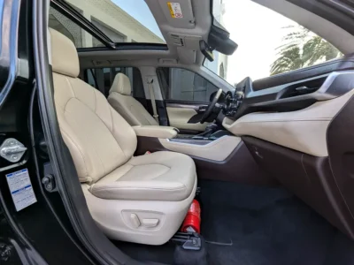 2021 Toyota Highlander VXR 4 Cylinder Hybrid Engine Black Beige SUV Automatic GCC