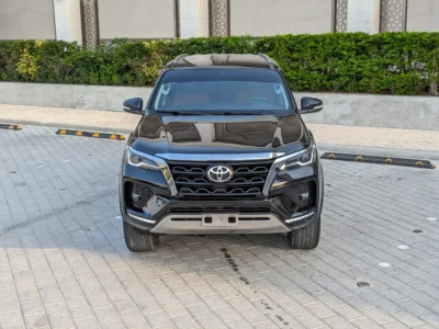 2017 TOYOTA FORTUNER EXR FACELIFTED 2025 2.7L 4 Cylinders Engine Black Brown SUV