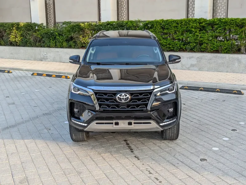 2017 TOYOTA FORTUNER EXR FACELIFTED 2025 2.7L 4 Cylinders Engine Black Brown SUV