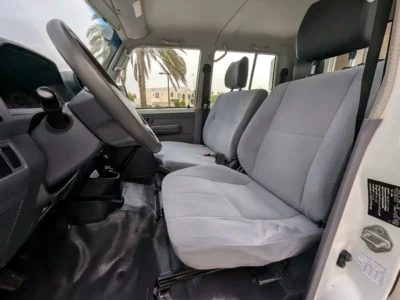 2018 Toyota Land Cruiser 79 4.5L V8 twin-turbo Diesel Engine White Grey Pickup