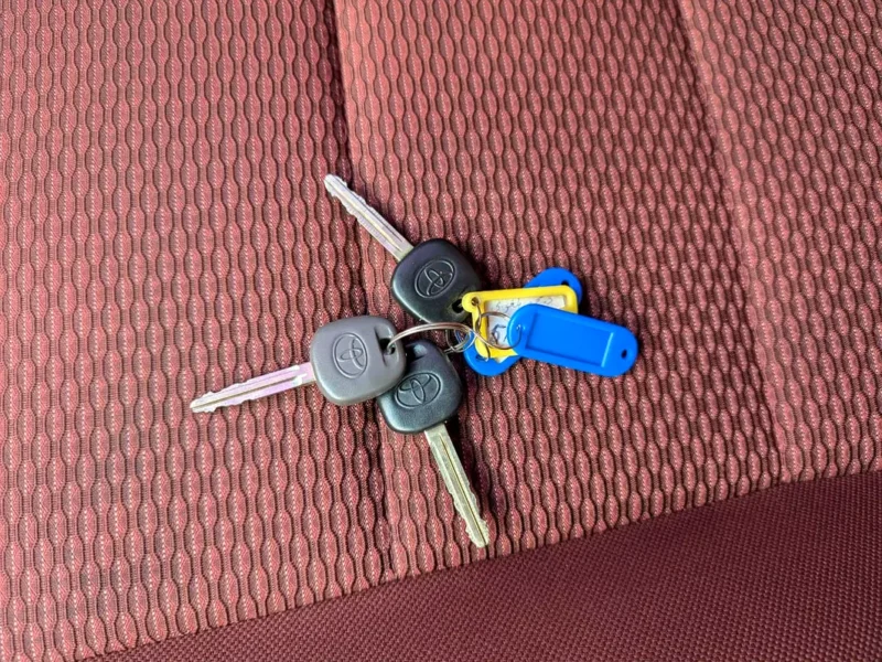 2022 Toyota Hilux Double Cab GL 2.7L 4-Cylinder Petrol Engine White Red Pickup