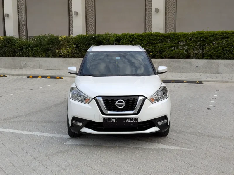 2019 Nissan Kicks SV 1.6-liter 4 Cylinder Petrol Engine White Black SUV GCC Specs