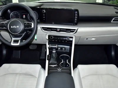 2022 Kia K5 GDI 2.5 Liters 4-Cylinder Petrol Engine White Beige Sedan GCC Specs