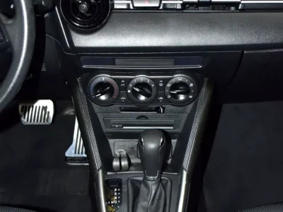 2018 Mazda CX-3 Comfort 2.0-liter 4 Cylinder Petrol Engine Grey Black Crossover GCC