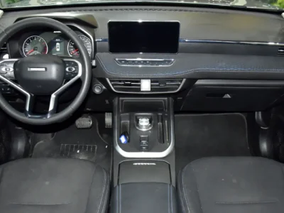 2024 Haval Jolion Deluxe 1.5L turbo 4-cylinder Petrol Engine Silver Black SUV