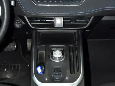 2024 Haval Jolion Deluxe 1.5L turbo 4-cylinder Petrol Engine Silver Black SUV