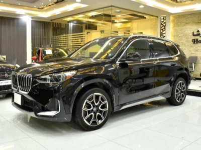 2025 BMW X1 xDrive28i 2.0-liter turbocharged 4-cylinder Engine Black Crossover