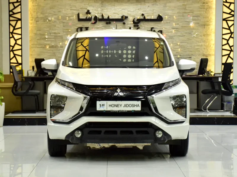 2020 Mitsubishi Xpander GLS 1.5 Litres 4 Cylinders Petrol Engine White Black Crossover