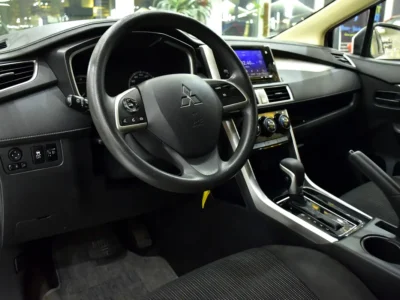 2020 Mitsubishi Xpander GLS 1.5 Litres 4 Cylinders Petrol Engine White Black Crossover