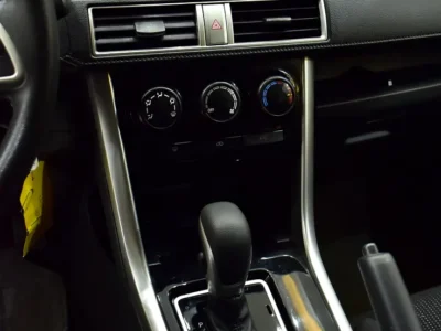 2020 Mitsubishi Xpander GLS 1.5 Litres 4 Cylinders Petrol Engine White Black Crossover