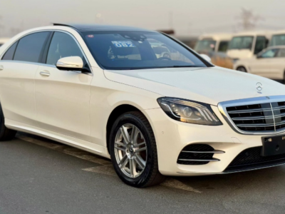 2018 Mercedes-Benz S 560 4.0L V8 twin-turbocharged Engine White Black Luxury Sedan