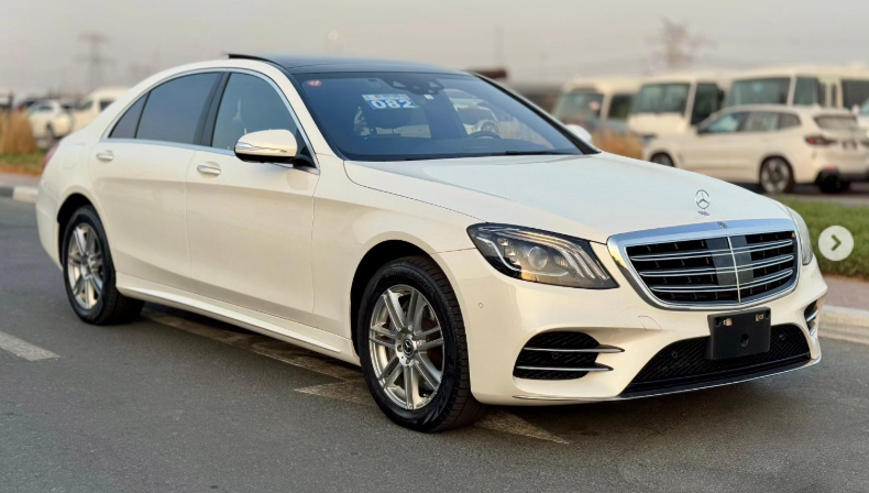 2018 Mercedes-Benz S 560 4.0L V8 twin-turbocharged Engine White Black Luxury Sedan
