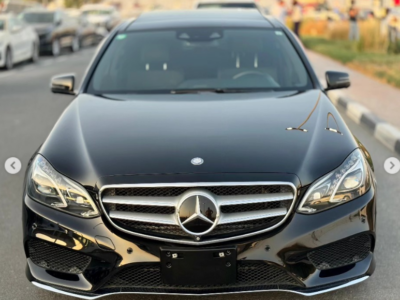 2016 Mercedes-Benz E300 2.0 Liters 4 Cylinders Petrol Engine Black Luxury Sedan RWD