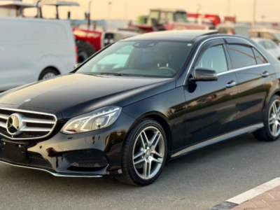 2016 Mercedes-Benz E300 2.0 Liters 4 Cylinders Petrol Engine Black Luxury Sedan RWD