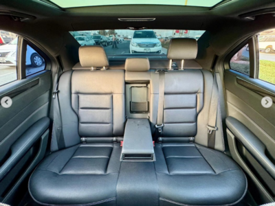 2016 Mercedes-Benz E300 2.0 Liters 4 Cylinders Petrol Engine Black Luxury Sedan RWD