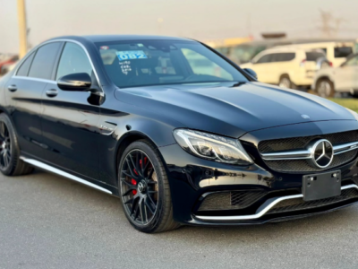 2016 Mercedes-Benz C63 S AMG 4.0-liter Twin-Turbocharged V8 Engine Black Luxury Sedan