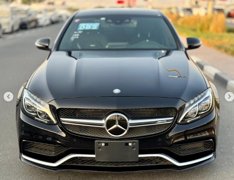 2016 Mercedes-Benz C63 S AMG 4.0-liter Twin-Turbocharged V8 Engine Black Luxury Sedan