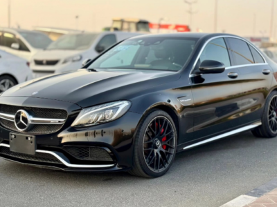 2016 Mercedes-Benz C63 S AMG 4.0-liter Twin-Turbocharged V8 Engine Black Luxury Sedan