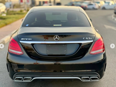 2016 Mercedes-Benz C63 S AMG 4.0-liter Twin-Turbocharged V8 Engine Black Luxury Sedan