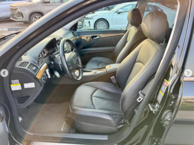 2008 Mercedes-Benz E550 5.5-liter V8 Petrol Engine Black Luxury Sedan RWD