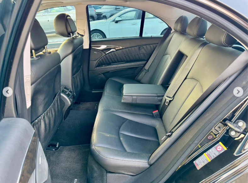 2008 Mercedes-Benz E550 5.5-liter V8 Petrol Engine Black Luxury Sedan RWD