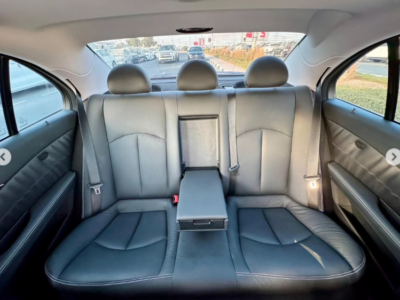 2008 Mercedes-Benz E550 5.5-liter V8 Petrol Engine Black Luxury Sedan RWD