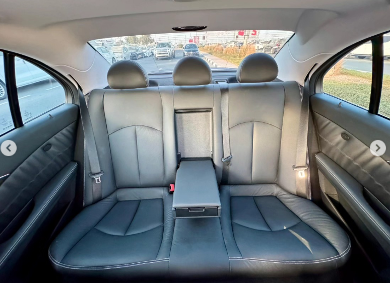 2008 Mercedes-Benz E550 5.5-liter V8 Petrol Engine Black Luxury Sedan RWD