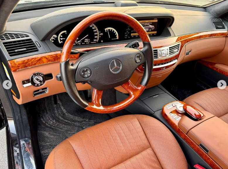 2009 Mercedes-Benz S 600 5.5 Liters 12-cylinder Petrol Engine Black Orange Sedan RWD