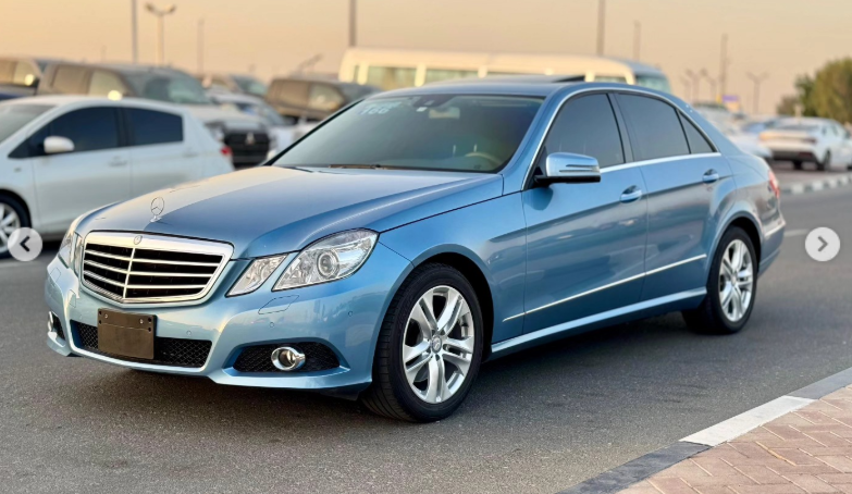 2010 Mercedes-Benz E350 3.5 Liters V6 Petrol Engine Blue Black Sedan RWD