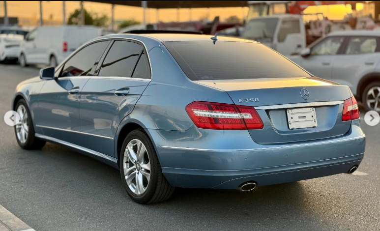 2010 Mercedes-Benz E350 3.5 Liters V6 Petrol Engine Blue Black Sedan RWD